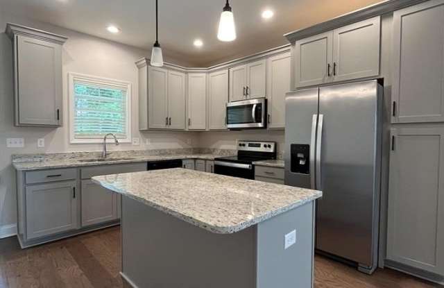 1065 County House Lane