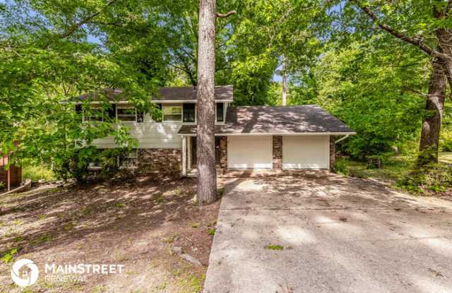 1231 Wycliffe Road - 1231 Wycliffe Road, Midfield, AL 35228