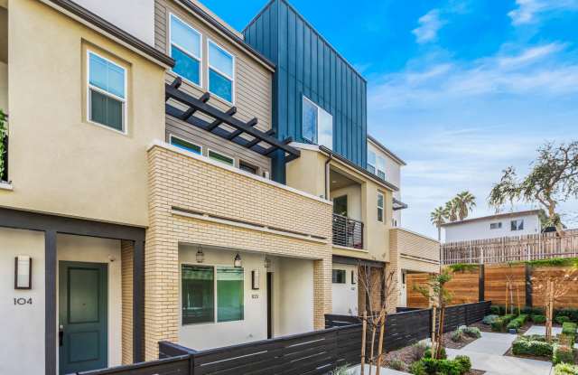 7631 University Avenue - 1103