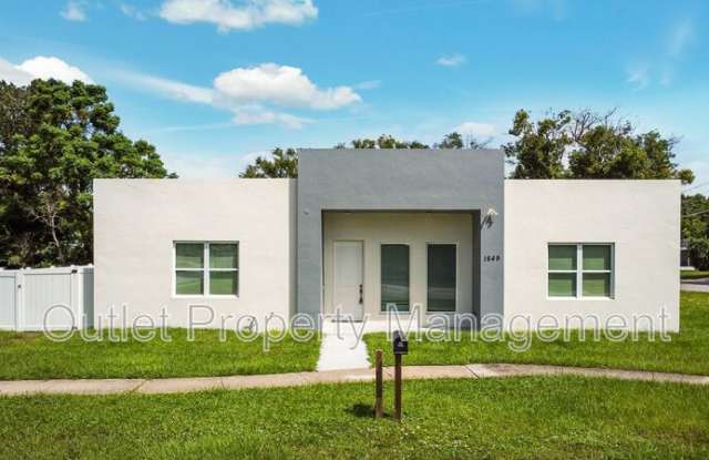 1649 Lake Drive
