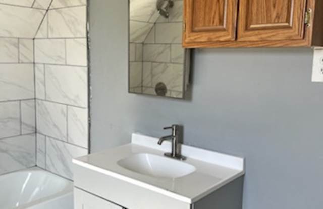 3502 South Boots Street