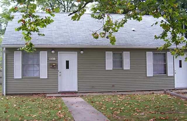 Photo of 405 N Clark