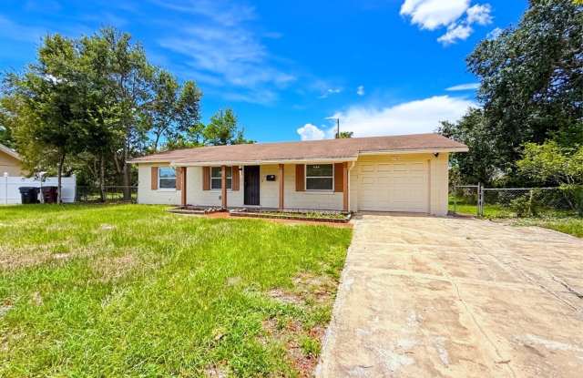 Fully Remodeled 3-Bedroom Home with Bonus Florida Room & Huge Fenced Yard