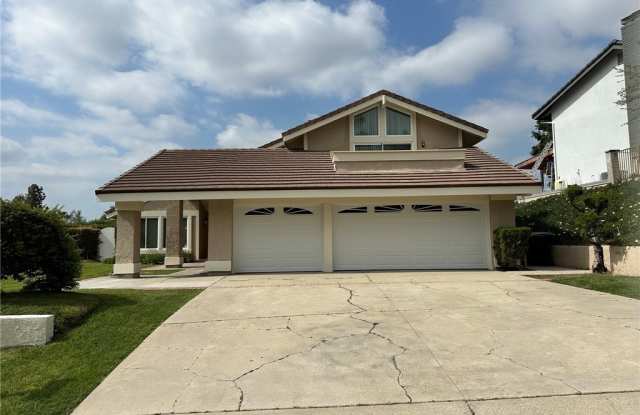5457 E Willowick Circle