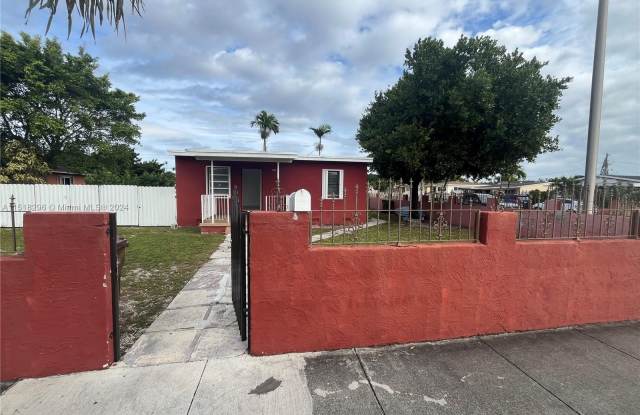 201 W 18th St - 201 West 18th Street, Hialeah, FL 33010