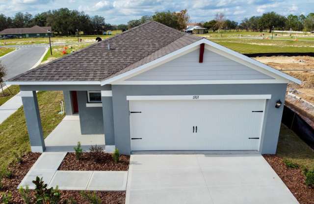 Single-family home in Davenport, FL!