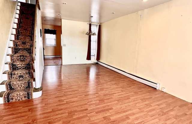 3223 N BAMBREY Street