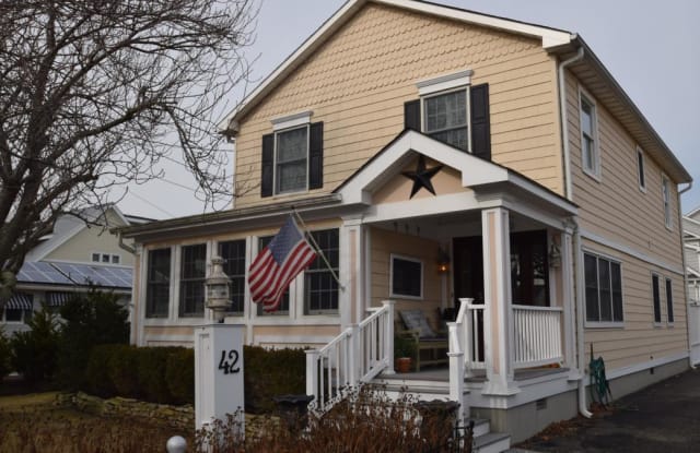 42 Ocean Avenue - 42 Ocean Avenue, Manasquan, NJ 08736