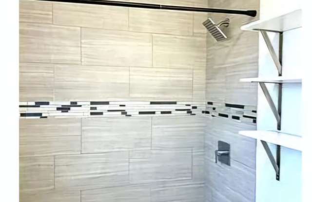BEAUTIFUL REMODELED STUDIO! MOVE IN SPECIAL move in special $1,597 first 3 months on 1 year lease! $1,697 THEREAFTER