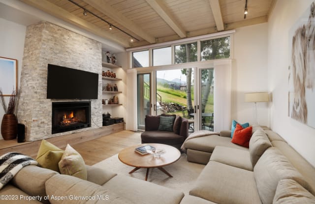 810 Ridge Road