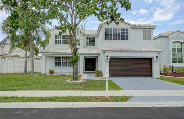 1127 SW 104th Way