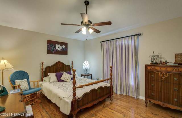 453 Island View Circle