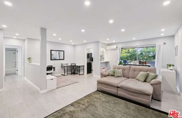 5625 Sumner Way