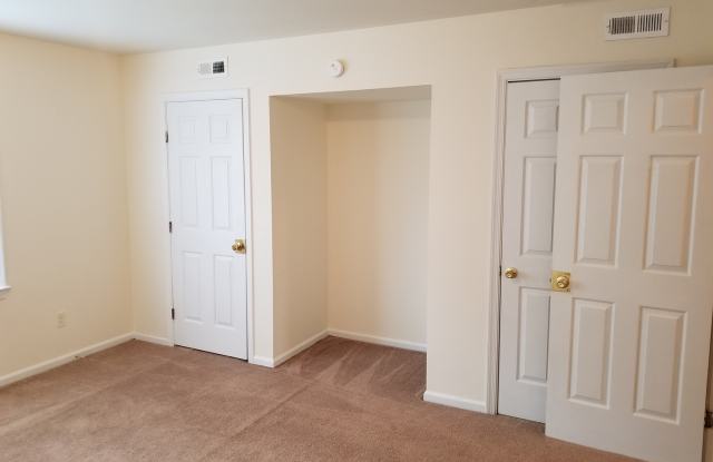 2530 Cedarwood Drive B-11