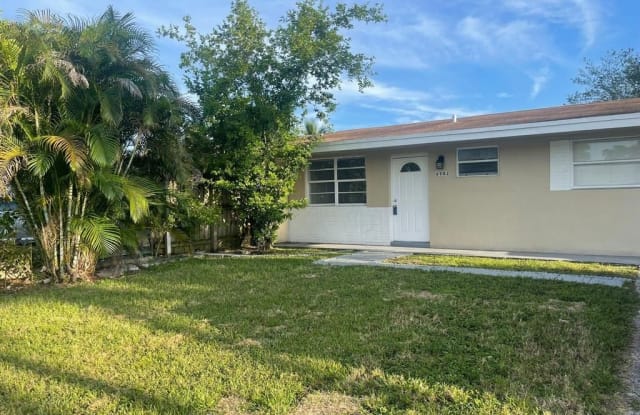 6902 SW 15th St - 6902 Southwest 15th Street, North Lauderdale, FL 33068