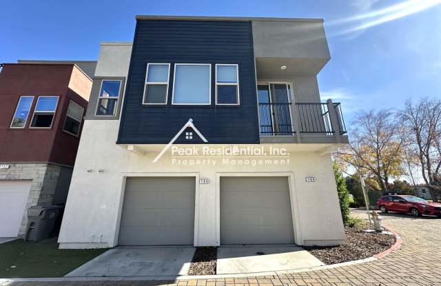 The Mills at Broadway - 1bd/1ba Condo with Garage  Rooftop Deck!