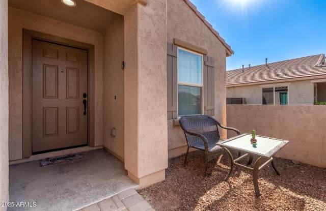 18221 W PUEBLO Avenue