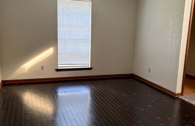 Photo of 182 Dunleith Dr