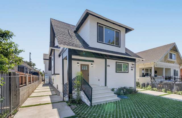 678 East 45th Street