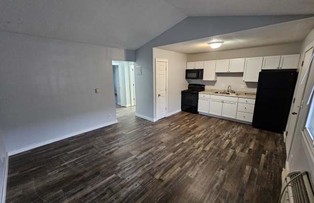 Photo of 909 7th St S