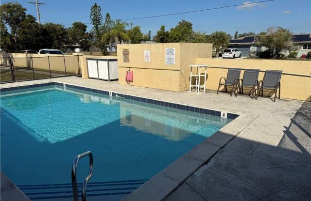 1104 SE 8th Street unit: 4