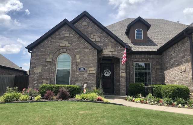 5804 South 66th Street