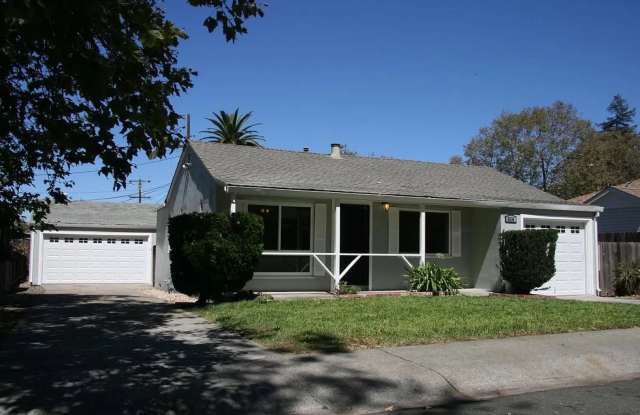 Spacious 3 Bedroom, 1 Bath Home with 4-Car Garage - 3314 Hazelwood - 3314 Hazelwood Street, Vallejo, CA 94591