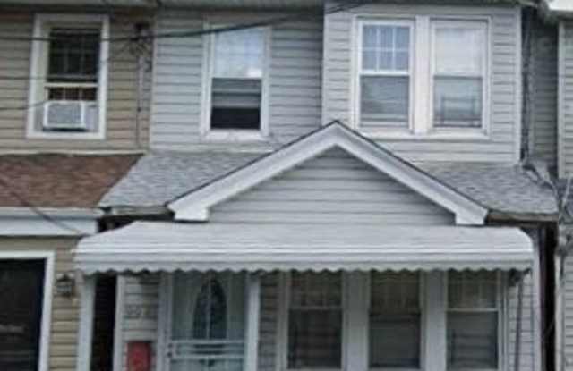 Photo of 89-41 91 Street unit: 2Fl