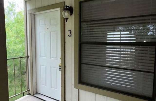 Photo of 1100 sqft under $1000-Calallen Area