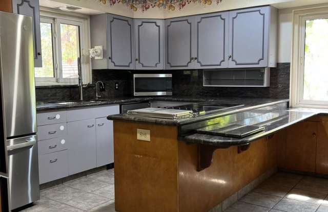 808 Helvetia Ave - Available NOW!!!