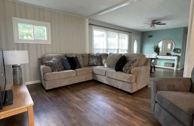 Photo of 1535 Kaiser Avenue