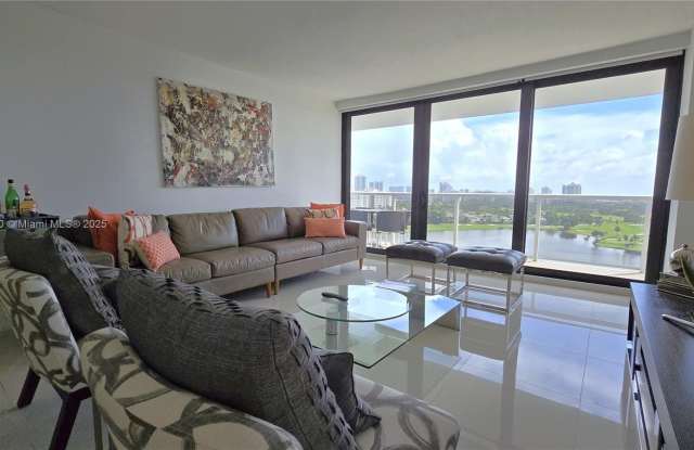 3731 N Country Club Dr