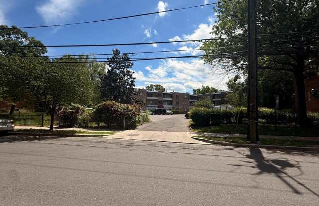 1305 CONGRESS Street SE unit: 21