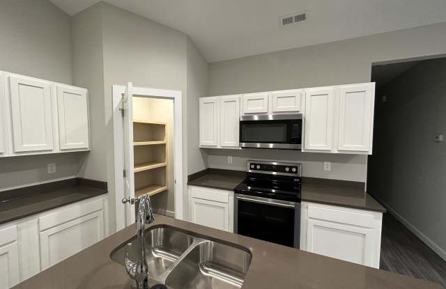 13532 West Haskell Court