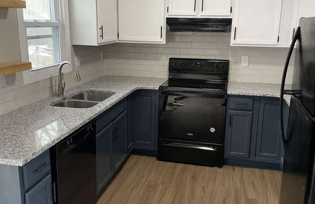 817 Southeast Hackley Avenue