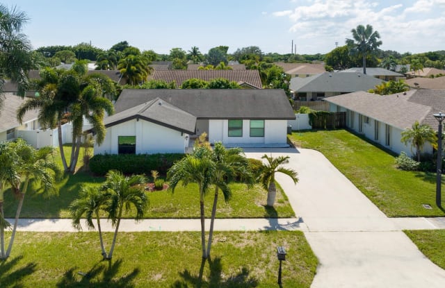 4250 Woods End Road - 4250 Woods End Road, Palm Beach County, FL 33487