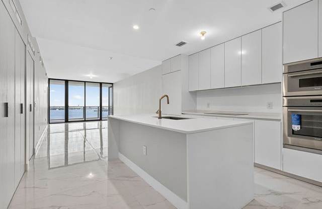 Photo of 701 NE 23rd Street