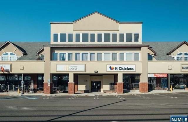 521 Livingston Street 208