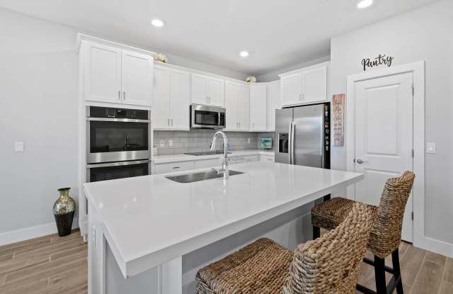 245 Preserve Trail N