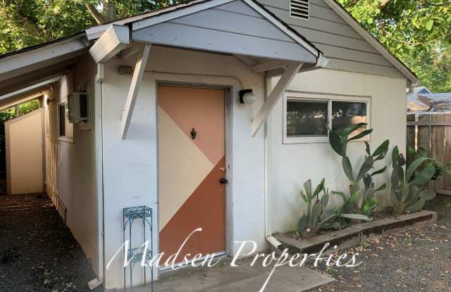 1531 Sherman Avenue - 1/2 (Rear)