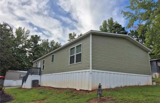 6017 Whispering Pines