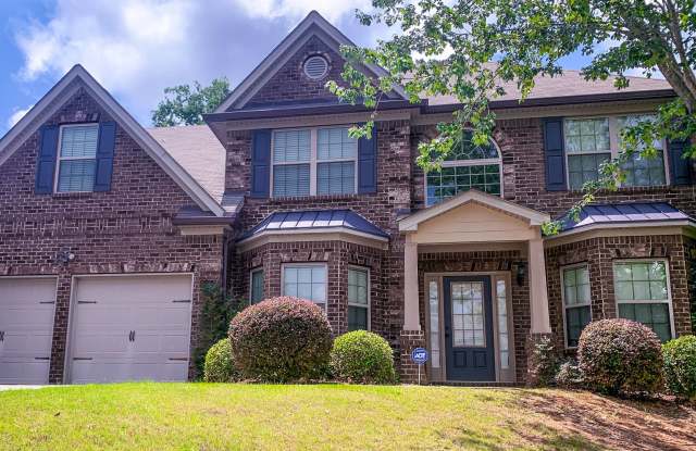 Stunning, Spacious Home Located in Great Community that offers plenty of Amenities the whole family will enjoy!! - 7659 Birdsview Drive, Fulton County, GA 30213