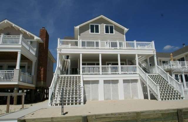 1904 Oceanfront