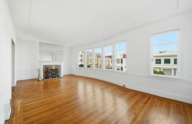 Photo of 2249 Francisco Street