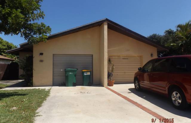 139 Woodland Avenue - 139 Woodland Avenue, Cocoa Beach, FL 32931