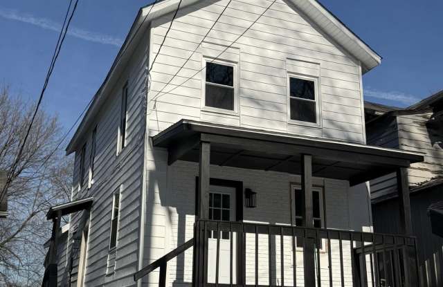 Photo of 1015 Eastman Street