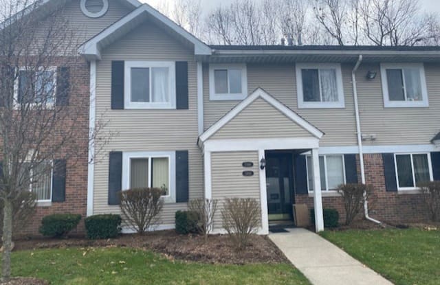 31446 Orchard Creek - 31446 Orchard Creek, Farmington Hills, MI 48334