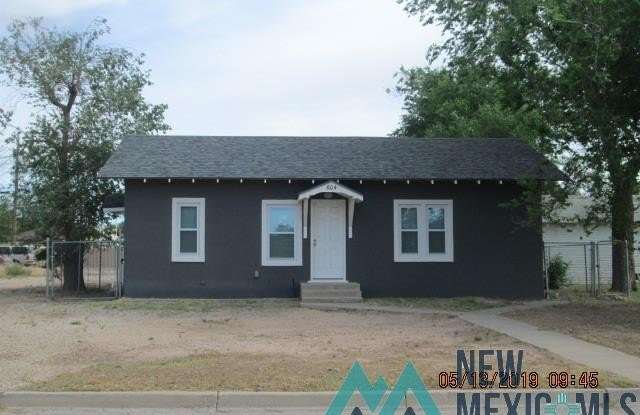 Photo of 604 W Dallas Avenue