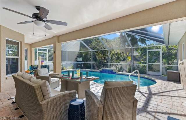 Photo of 4810 SW 25th Place