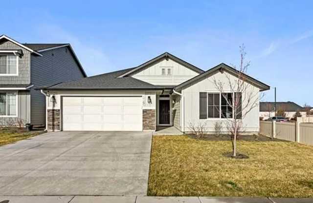 Beautiful Home for Rent in Desirable North Meridian!